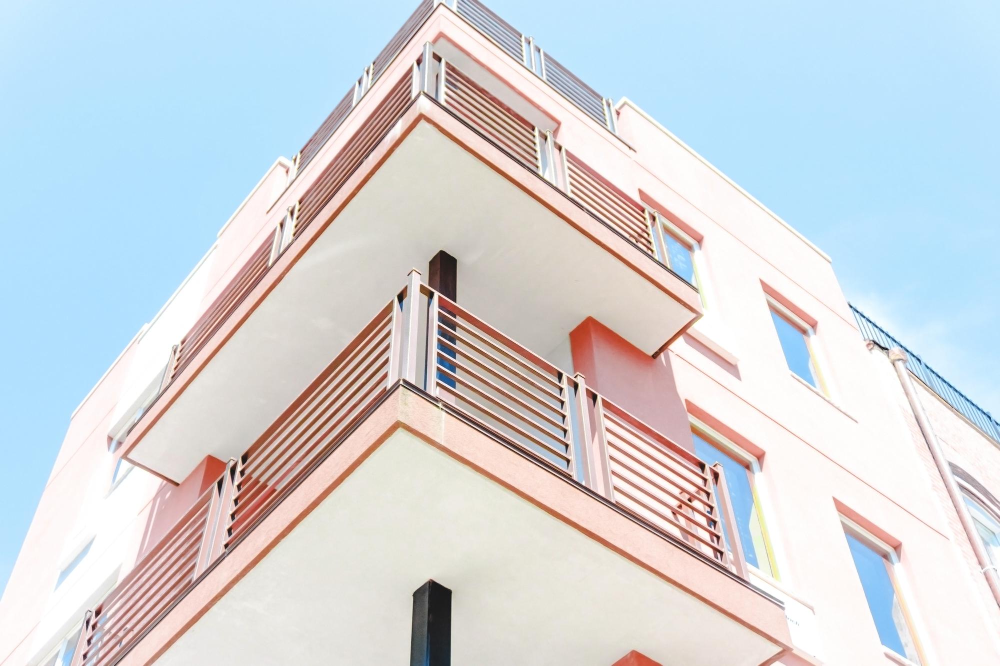 Apartament luminos cu terasă